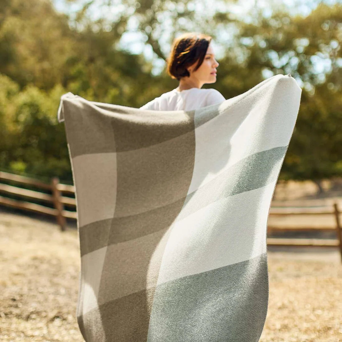 Sunbrella Estate Plaid Signature Indoor/Outdoor Throw