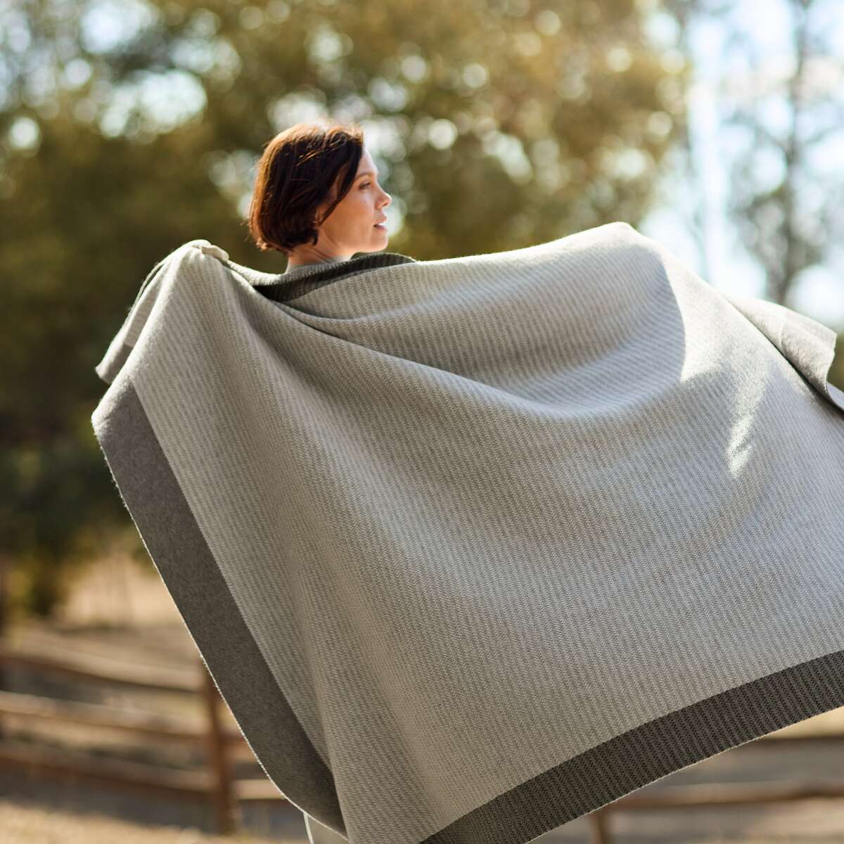 Sunbrella Terrace Edge Signature Indoor/Outdoor Throw
